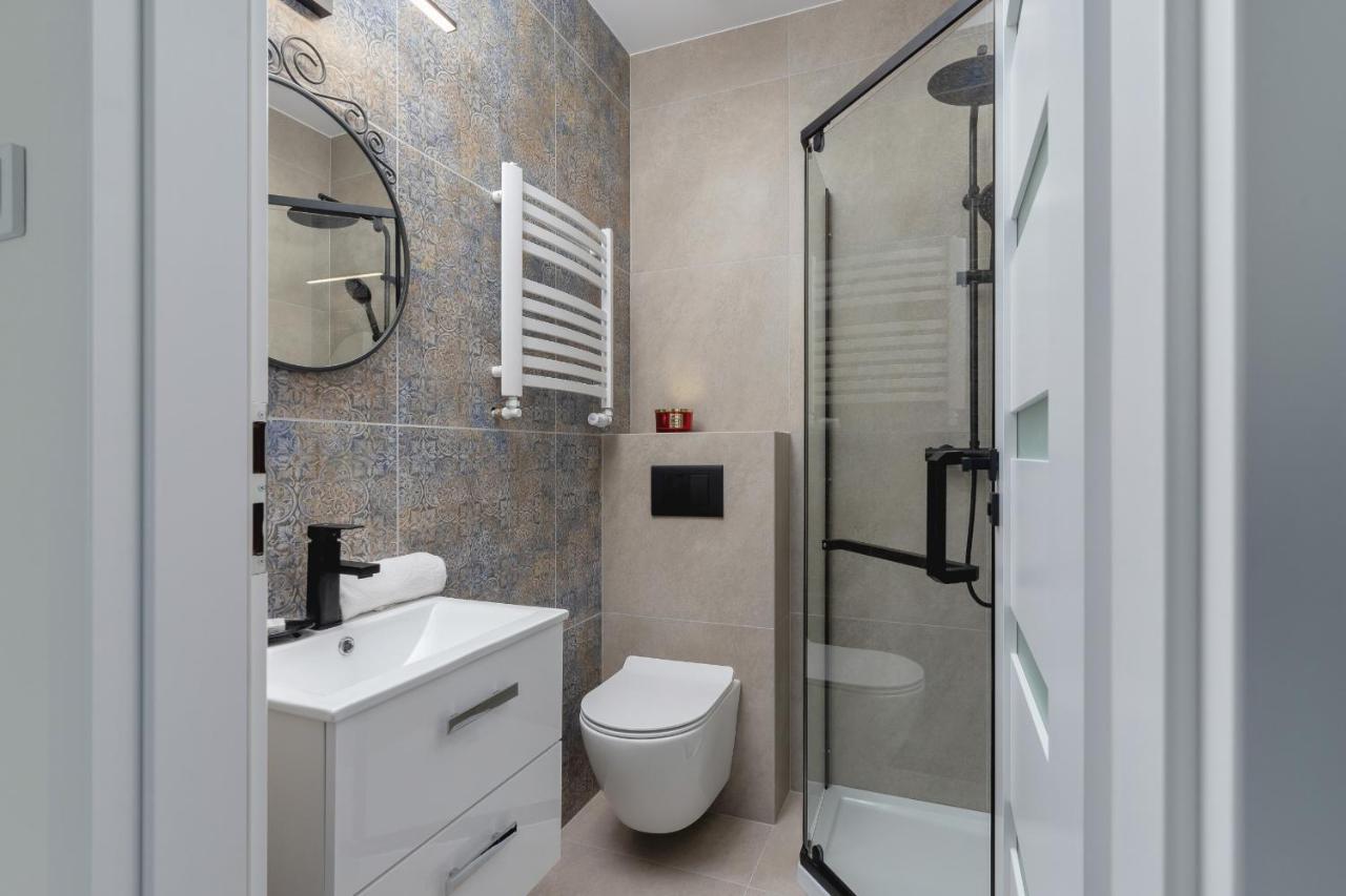 Modern Studio Cracow Rakowicka 14 By Noclegi Renters クラクフ エクステリア 写真