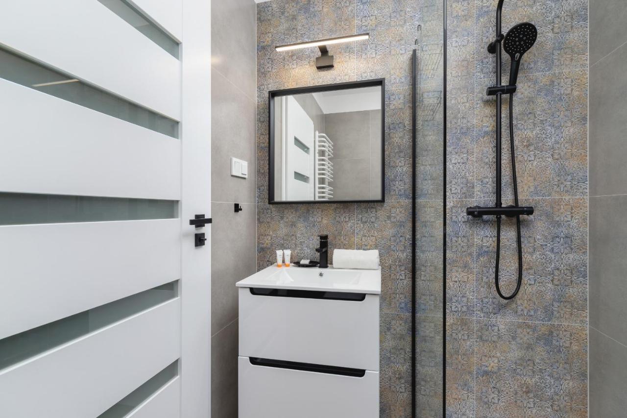 Modern Studio Cracow Rakowicka 14 By Noclegi Renters クラクフ エクステリア 写真